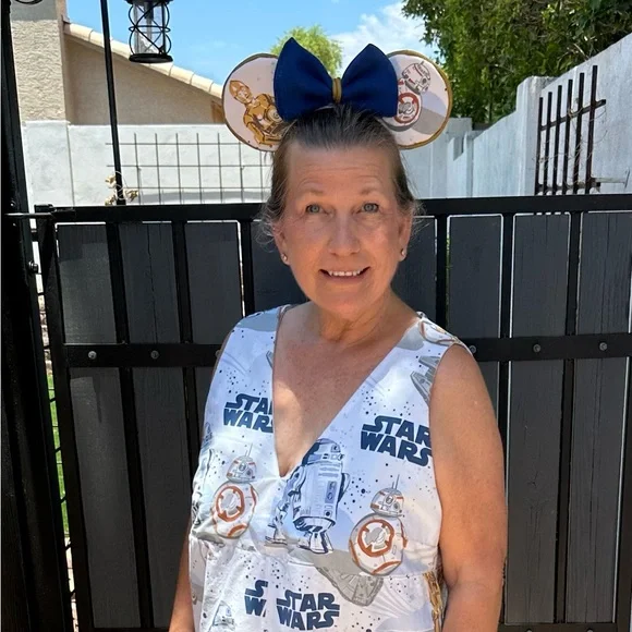 Disney (Starwars) Android dress- reversible (solid lt. blue inside) cotton - Picture 5 of 9